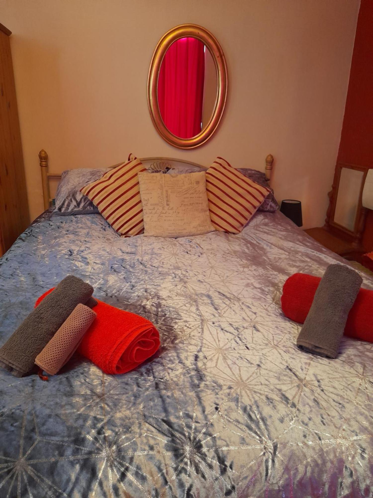 Shakespeare Apartment Measham Екстериор снимка